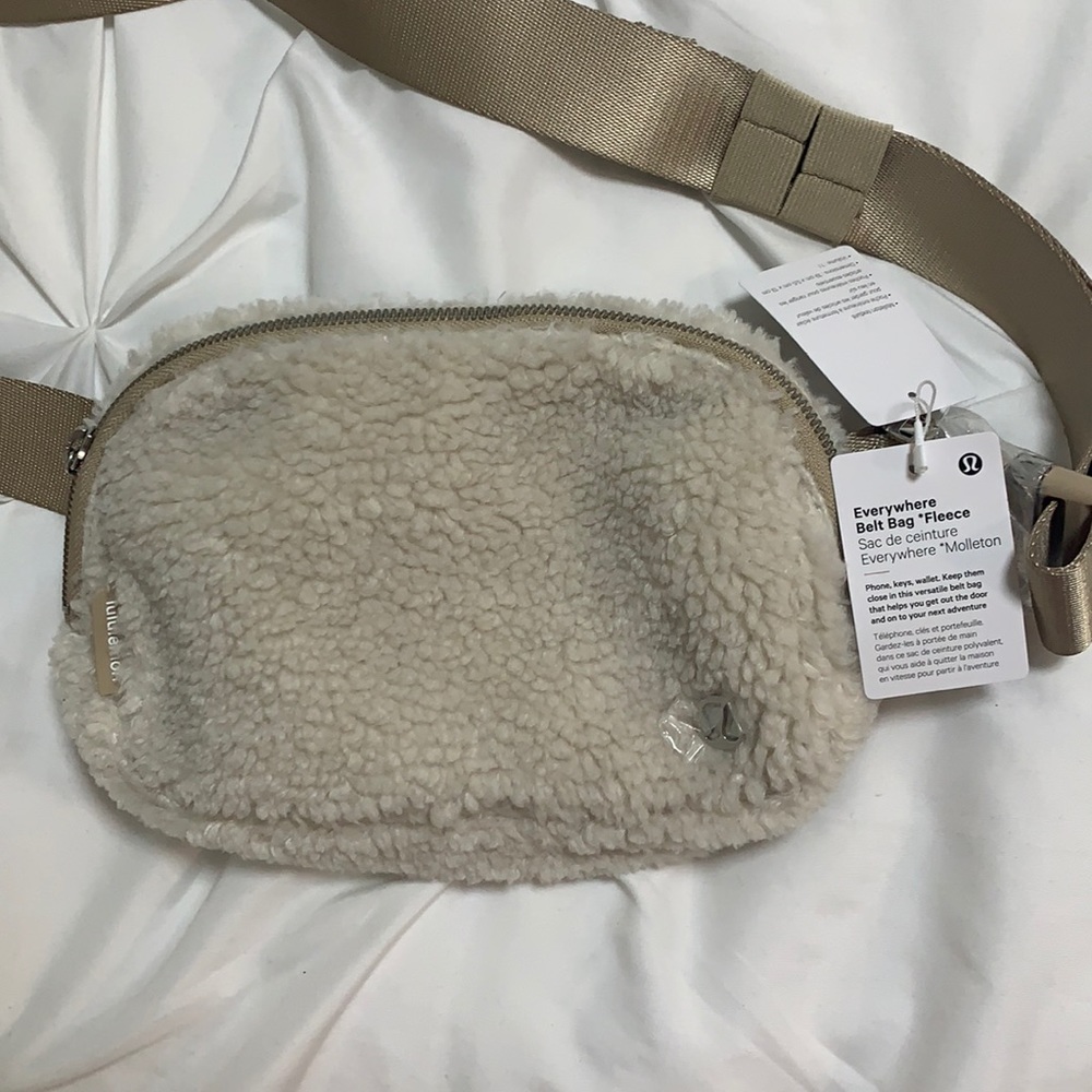 Everywhere belt bag fleece